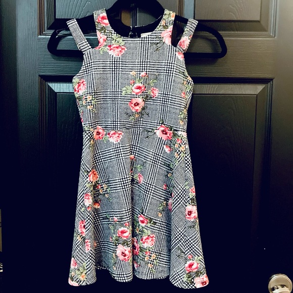 Lily Bleu Other - Lily Bleu🌸So pretty girls black and white floral dress.